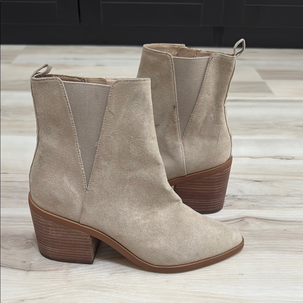 BP Baylee Western Bootie Size 6.5 Taupe Suede Block Heel Ankle Boots - Picture 2 of 8